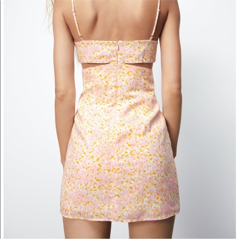 Zara | Linen Floral Cutout Mini Dress - Picture 3 of 16